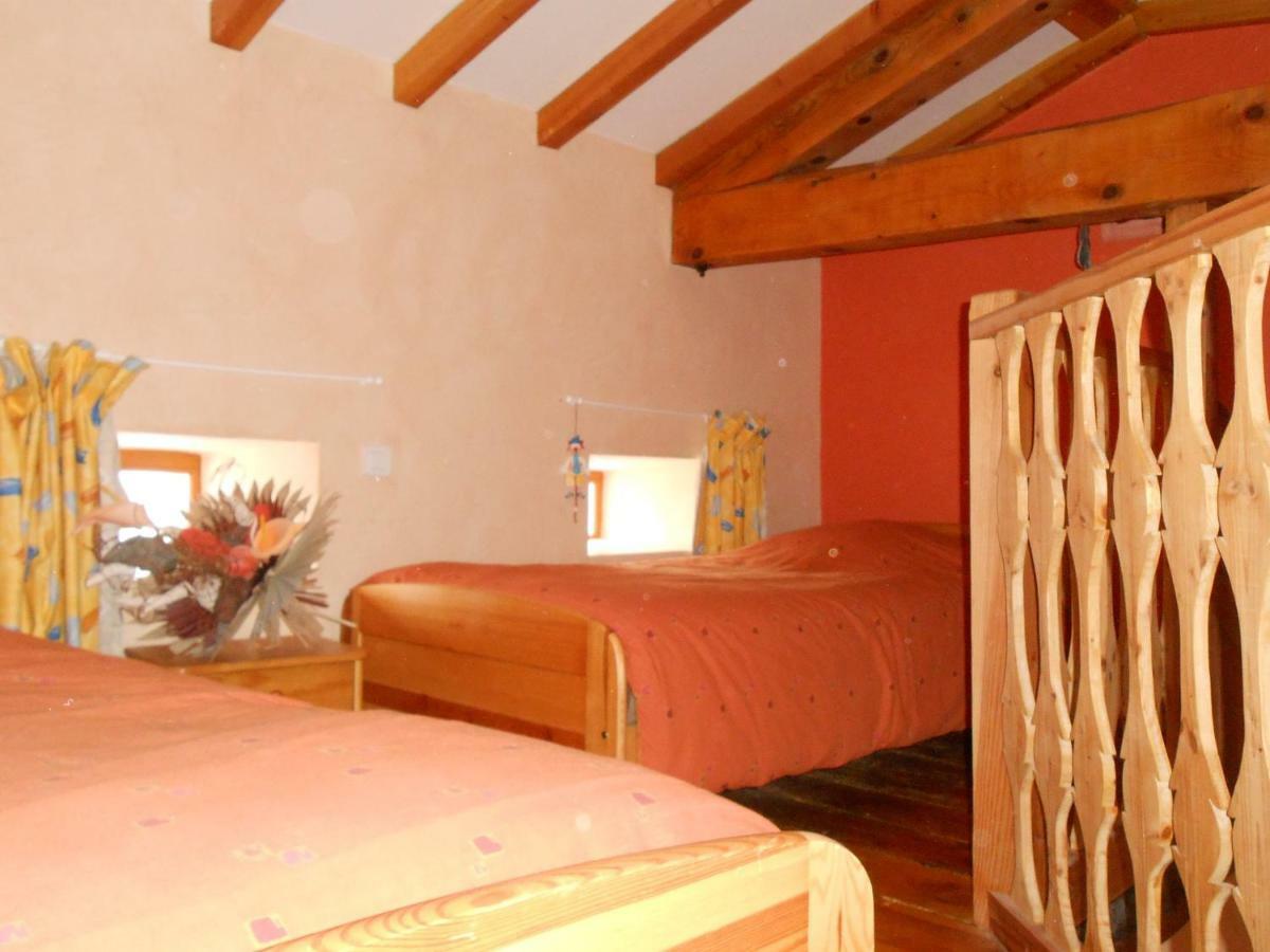 Chambre D'Hotes Myrtille Usson-en-Forez Exterior foto